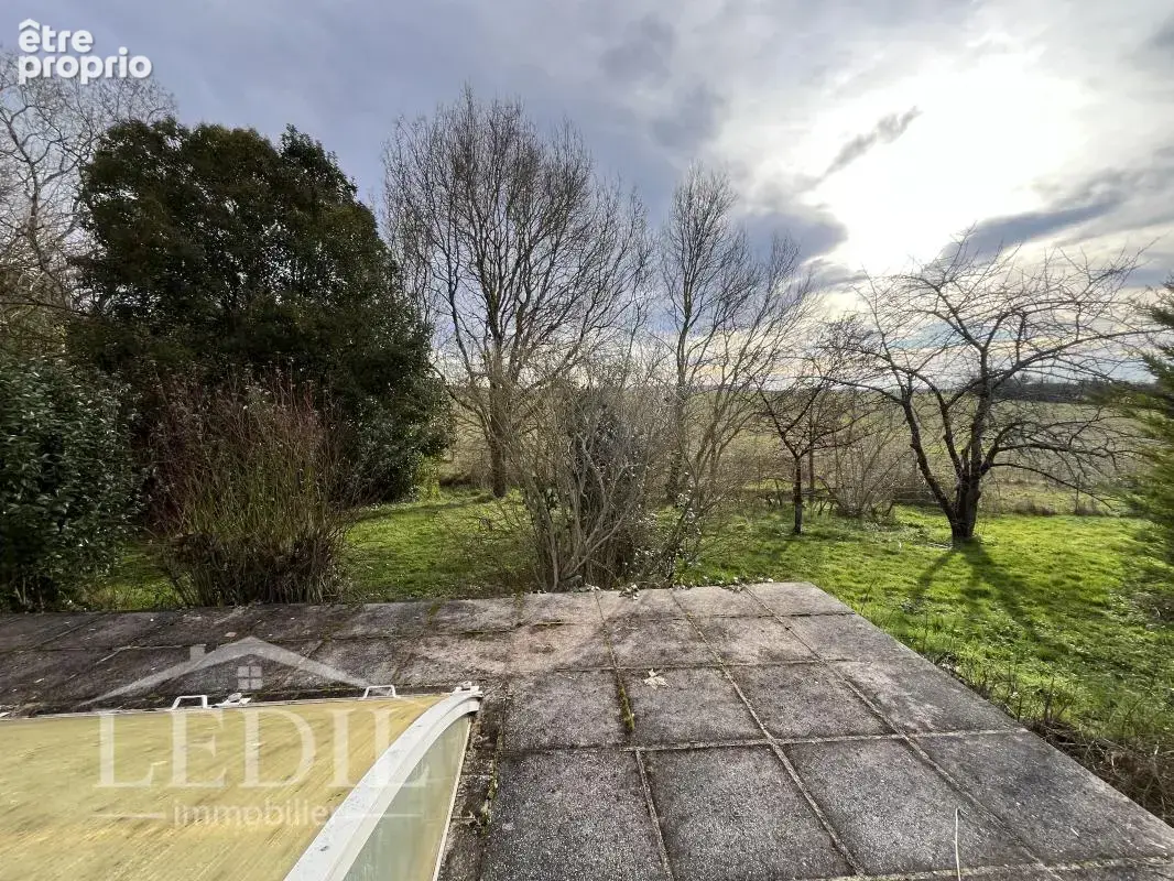 Maison de village av dépendances, piscine, terrain - photo 4