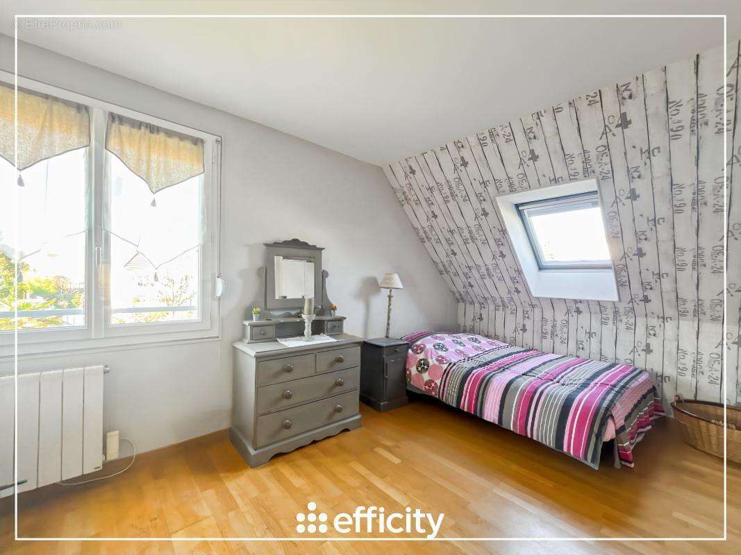 Maison à BRIE-COMTE-ROBERT