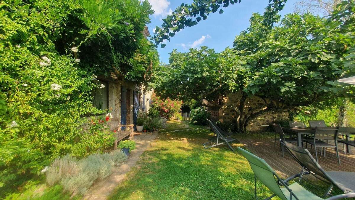 Ensemble de charme avec gîte. - photo 17