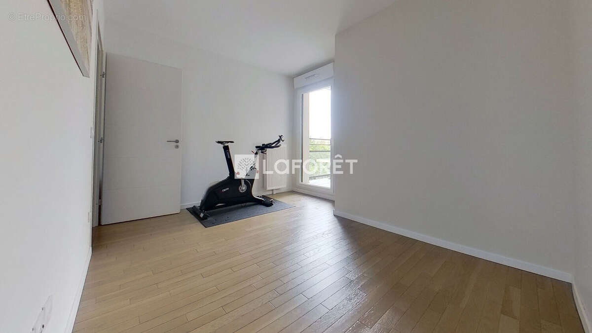 Appartement à VILLE-D'AVRAY
