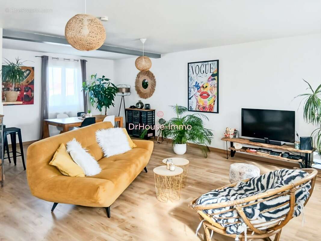 Maison à SAINT-CYPRIEN