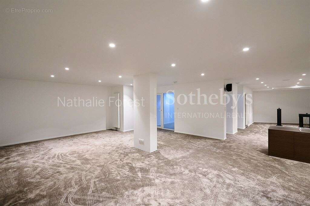 Croix résidentiel , secteur ultra recherché , superbe maison const  2025 , 5 ch sur 1026 m2 de terra - photo 21