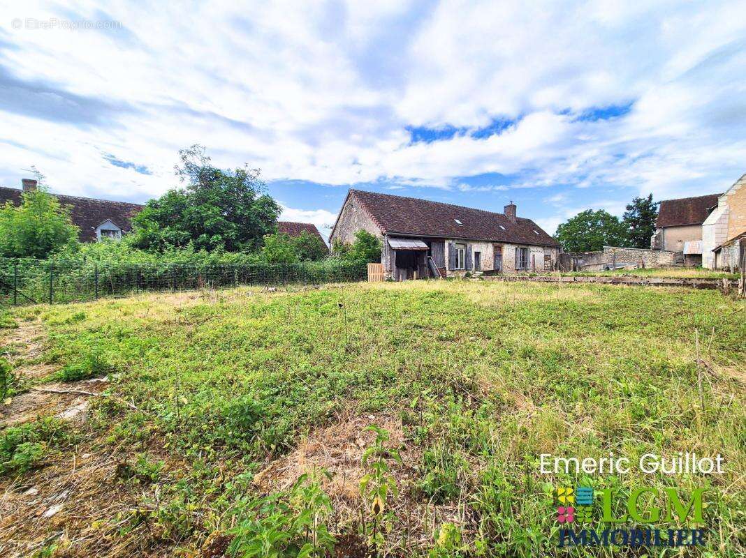  Longère à rénover avec fort potentiel - Ecurie - appentis - Greniers - Cave - Périgny (41100) - photo 3