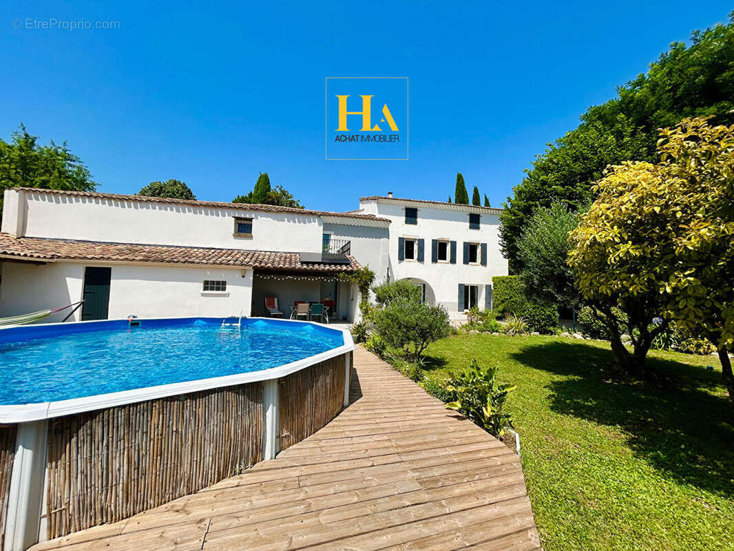 Maison à MONTELIMAR