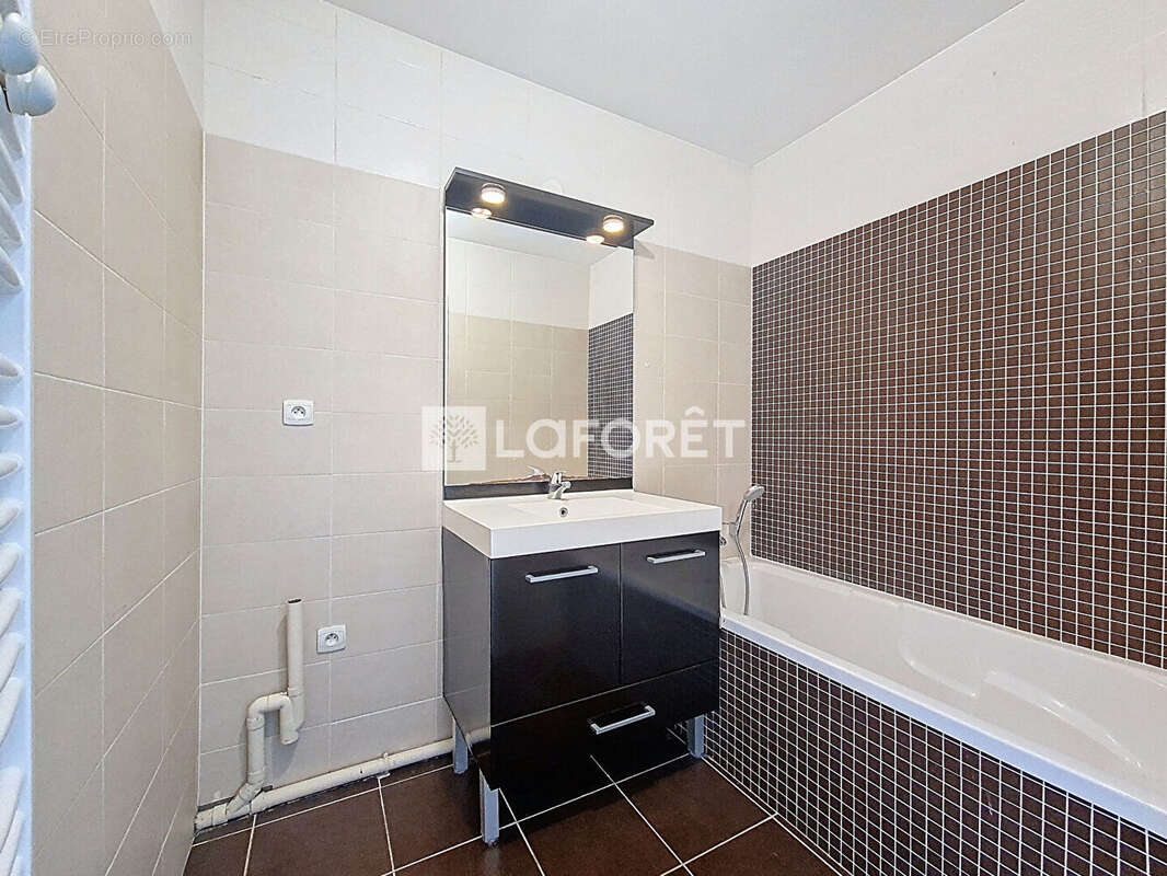 Appartement à TASSIN-LA-DEMI-LUNE