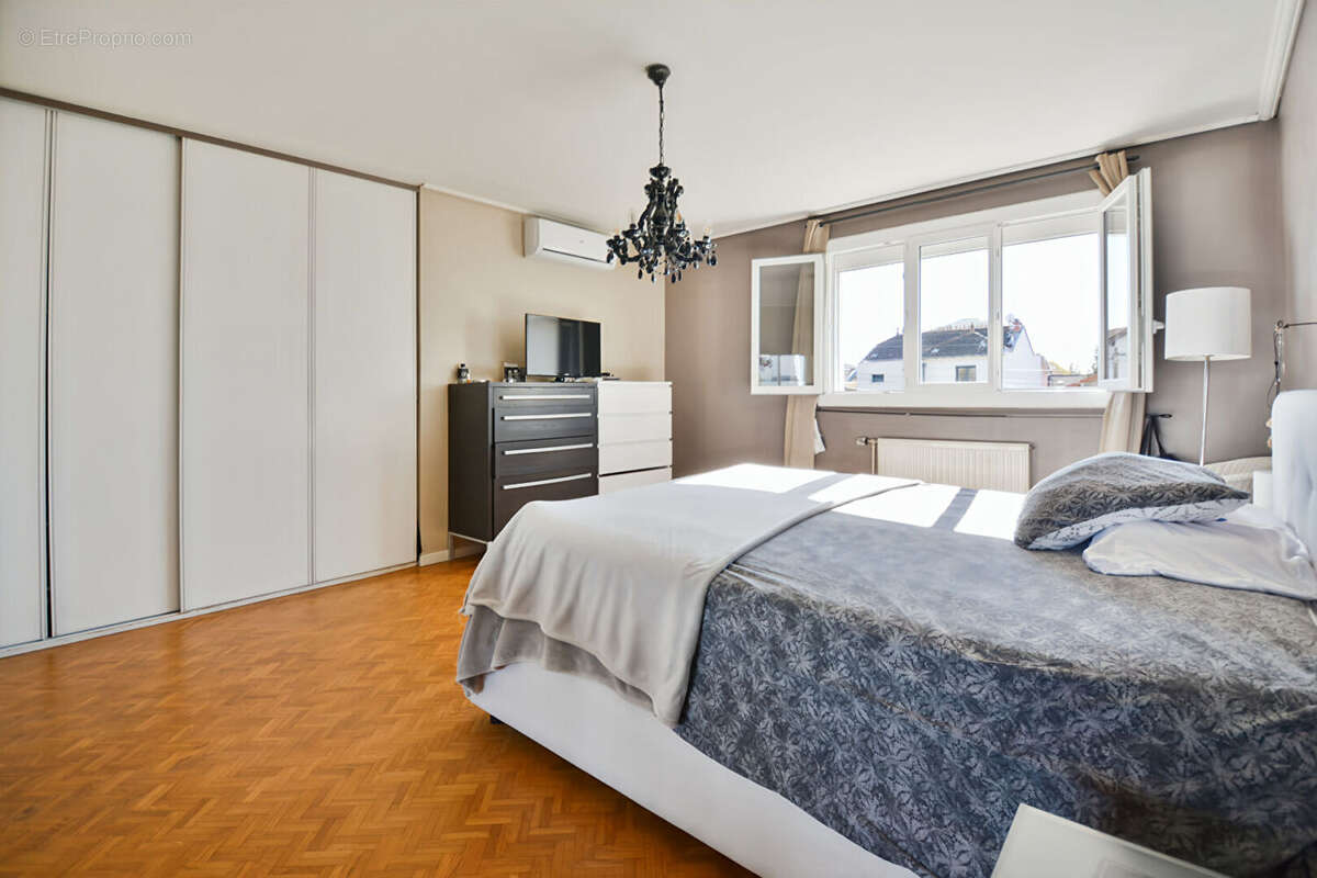 Maison à VILLEURBANNE