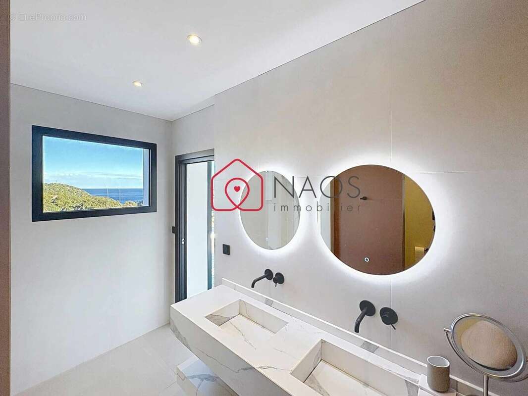 Maison à CAVALAIRE-SUR-MER