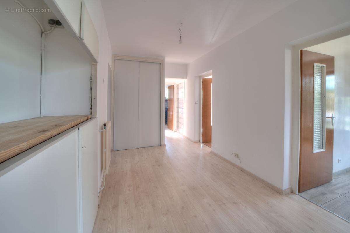 Appartement à BELLEGARDE-SUR-VALSERINE