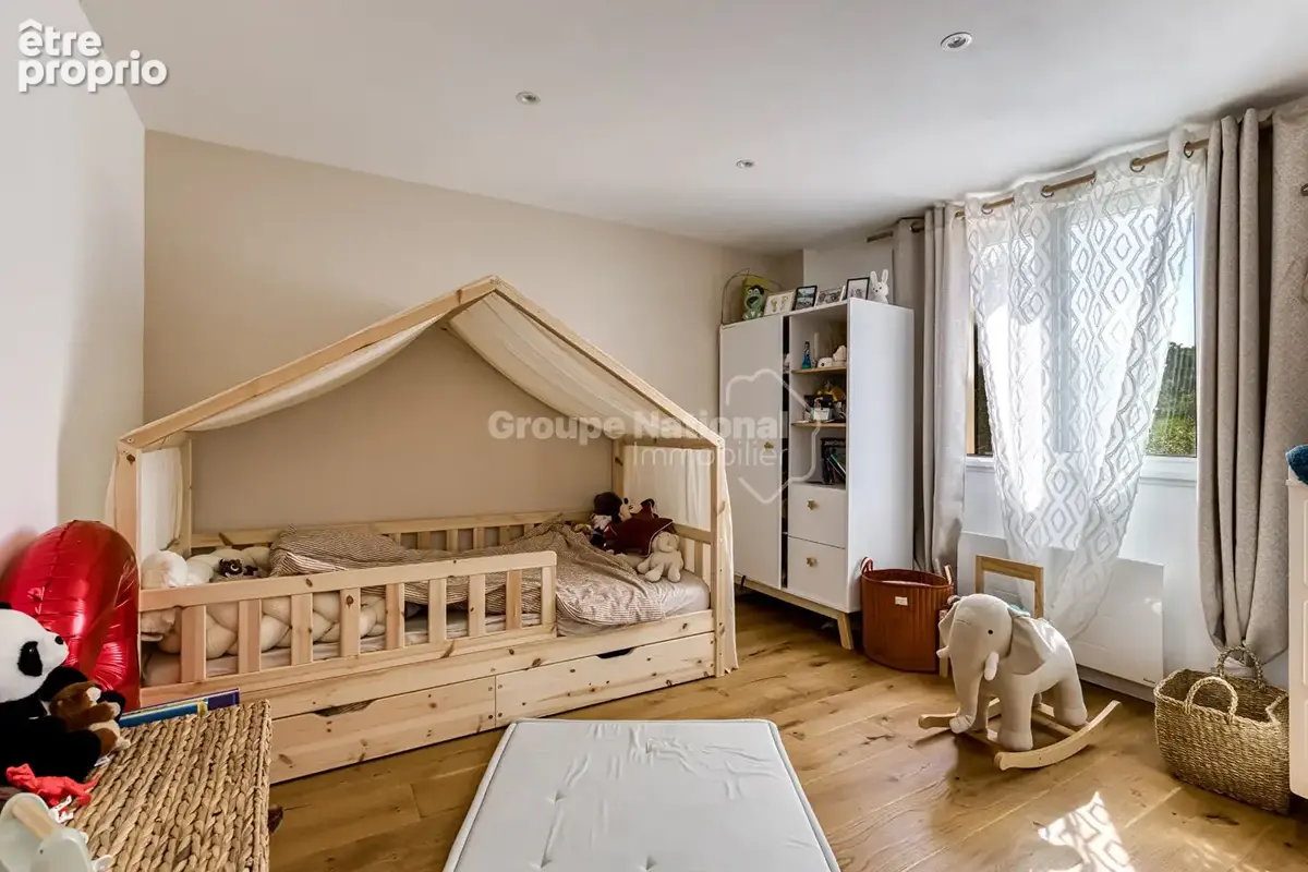 À Reillanne - Maison rénovée, 5 chambres, piscine, vue dégagée - photo 14