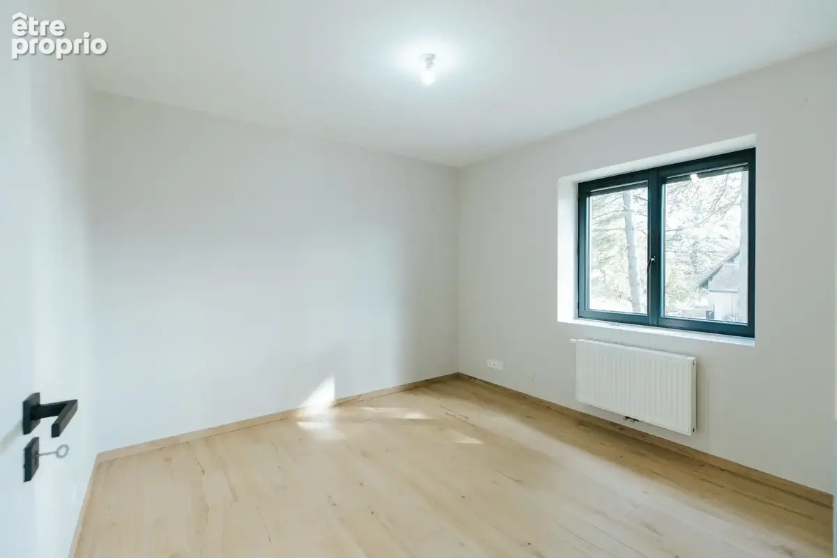 VILLA 250m2 Exceptionelle I DPE A • Vue exceptionnelle sur les Alpes • Piscine • 248 m2 habitables - photo 17