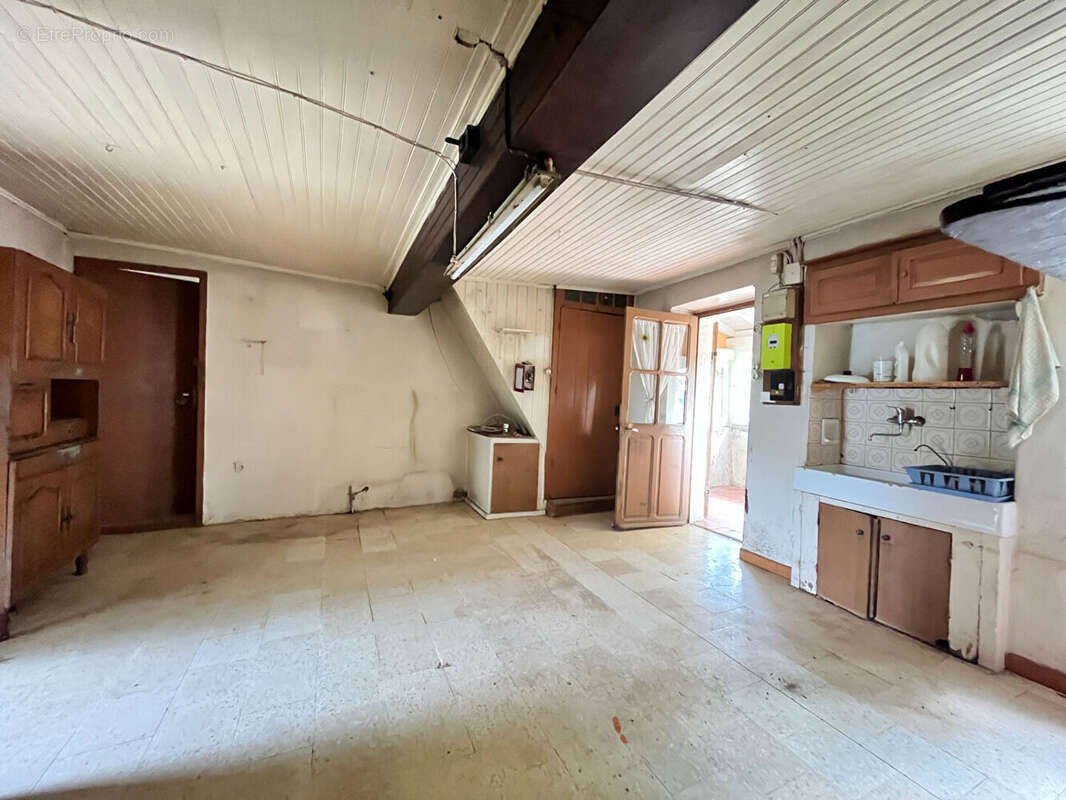 Maison en pierre à restaurer proche Villeréal - photo 7