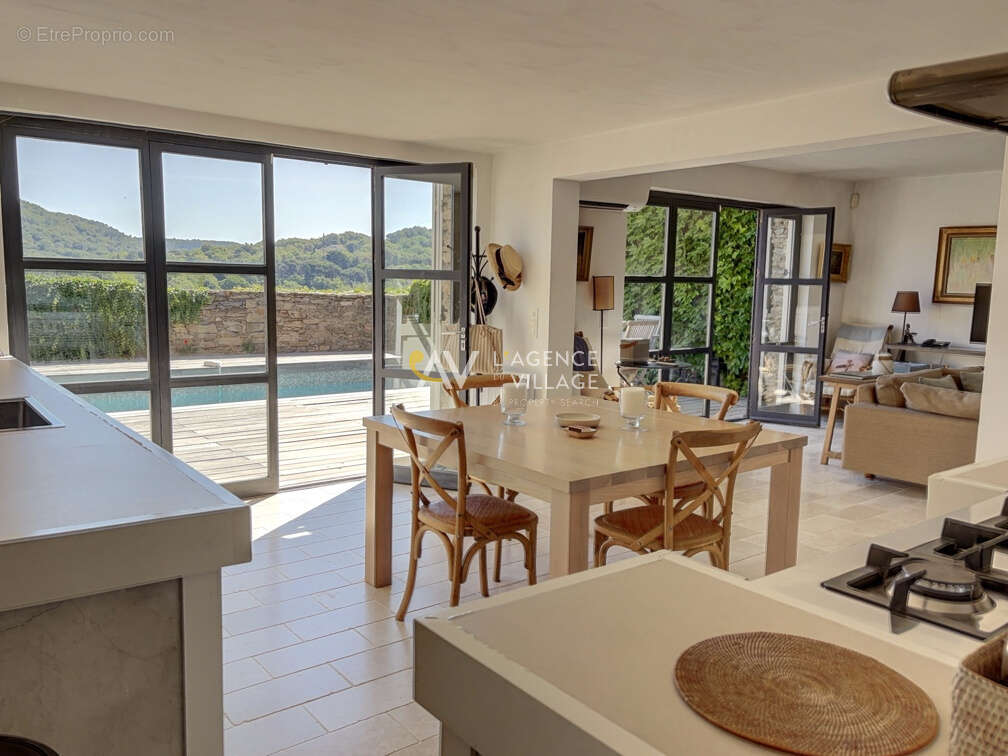 Maison à LA GARDE-FREINET