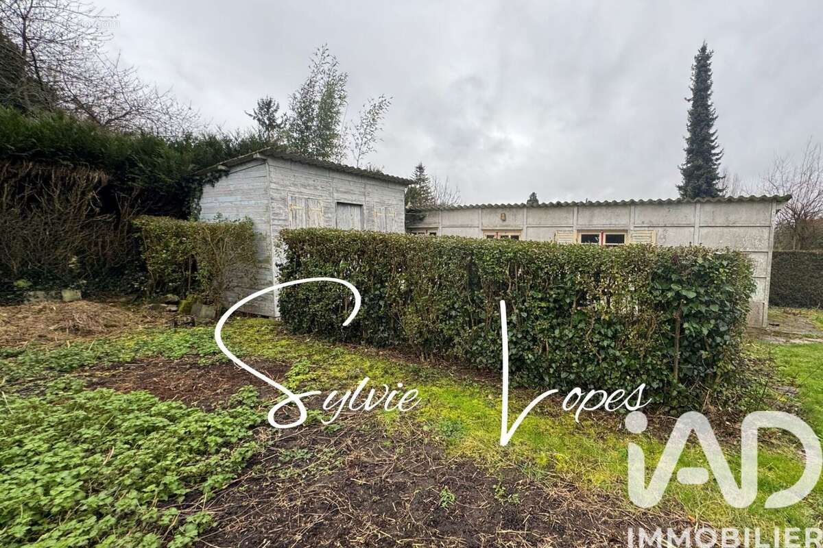 Photo 3 - Terrain à CONDE-SAINTE-LIBIAIRE