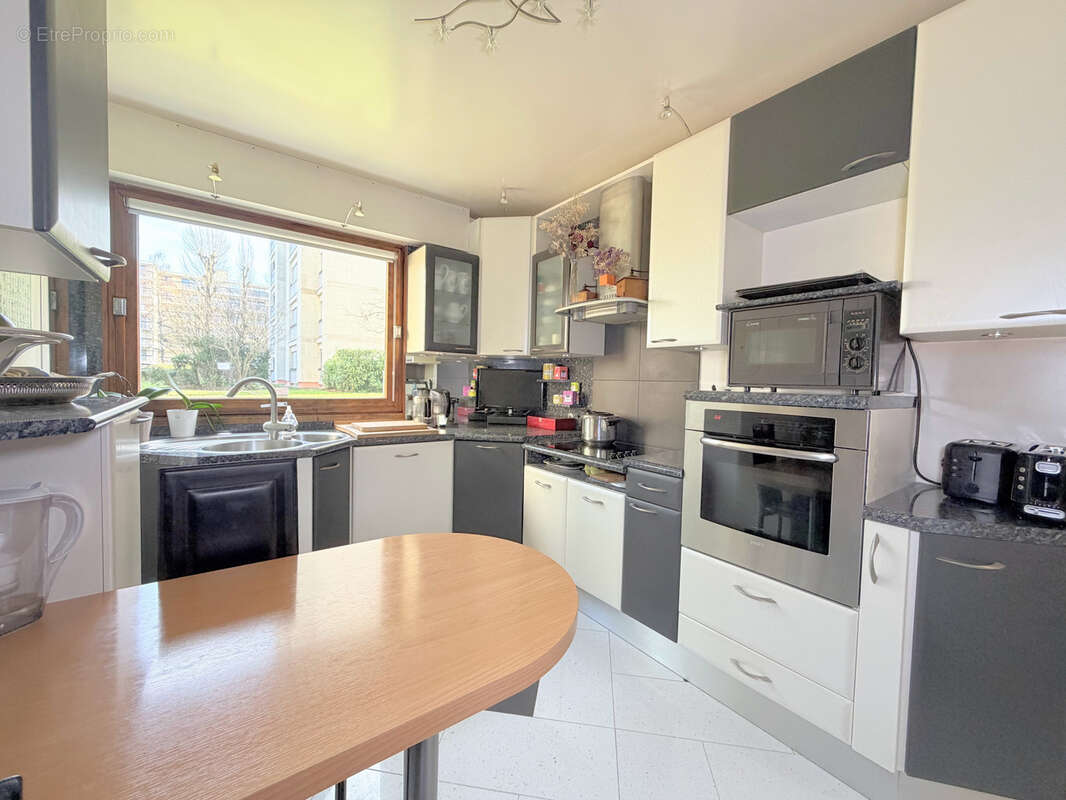 Appartement à RUEIL-MALMAISON