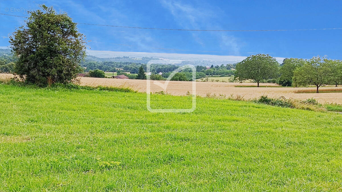 Terrain à SAINT-SULPICE-D'EXCIDEUIL