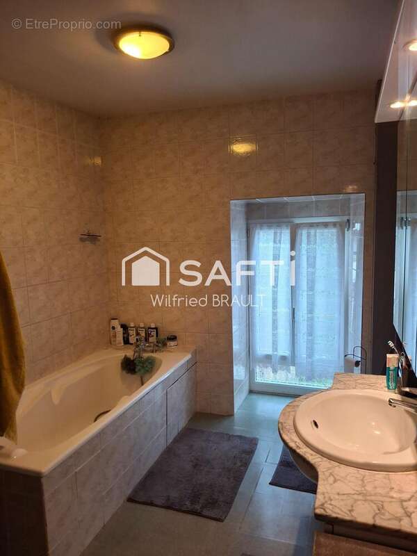Maison 82 m² à Erceville  - photo 9