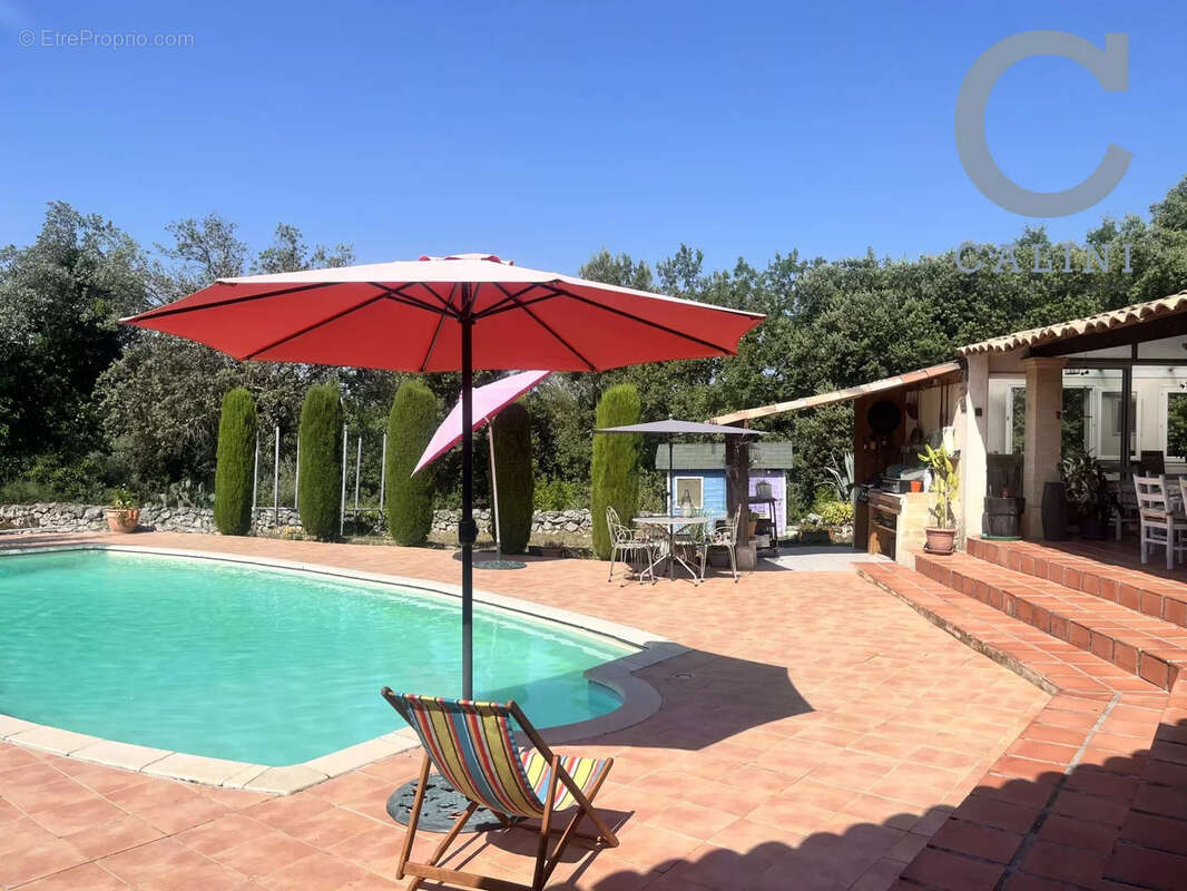 Maison à GARRIGUES-SAINTE-EULALIE