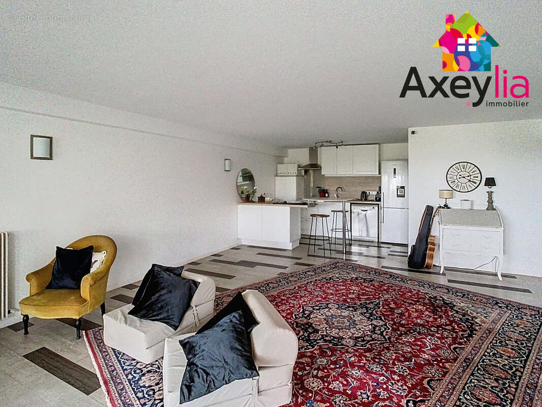 Maison à SAINT-VINCENT-DE-BOISSET