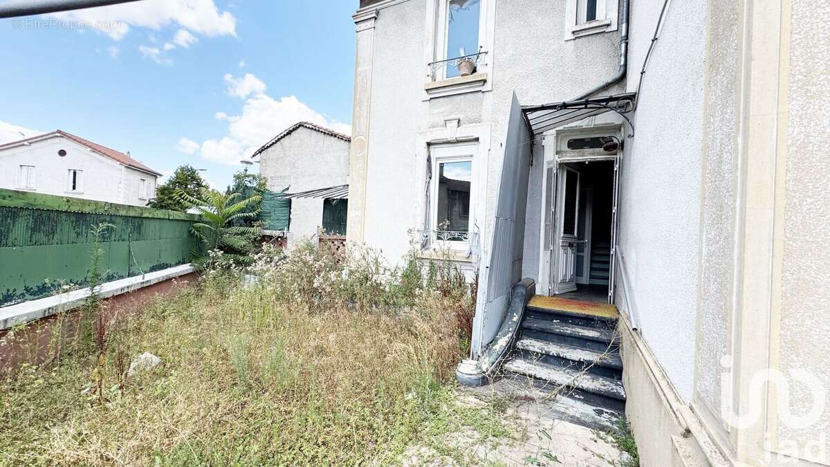 Photo 8 - Maison à VEAUCHE