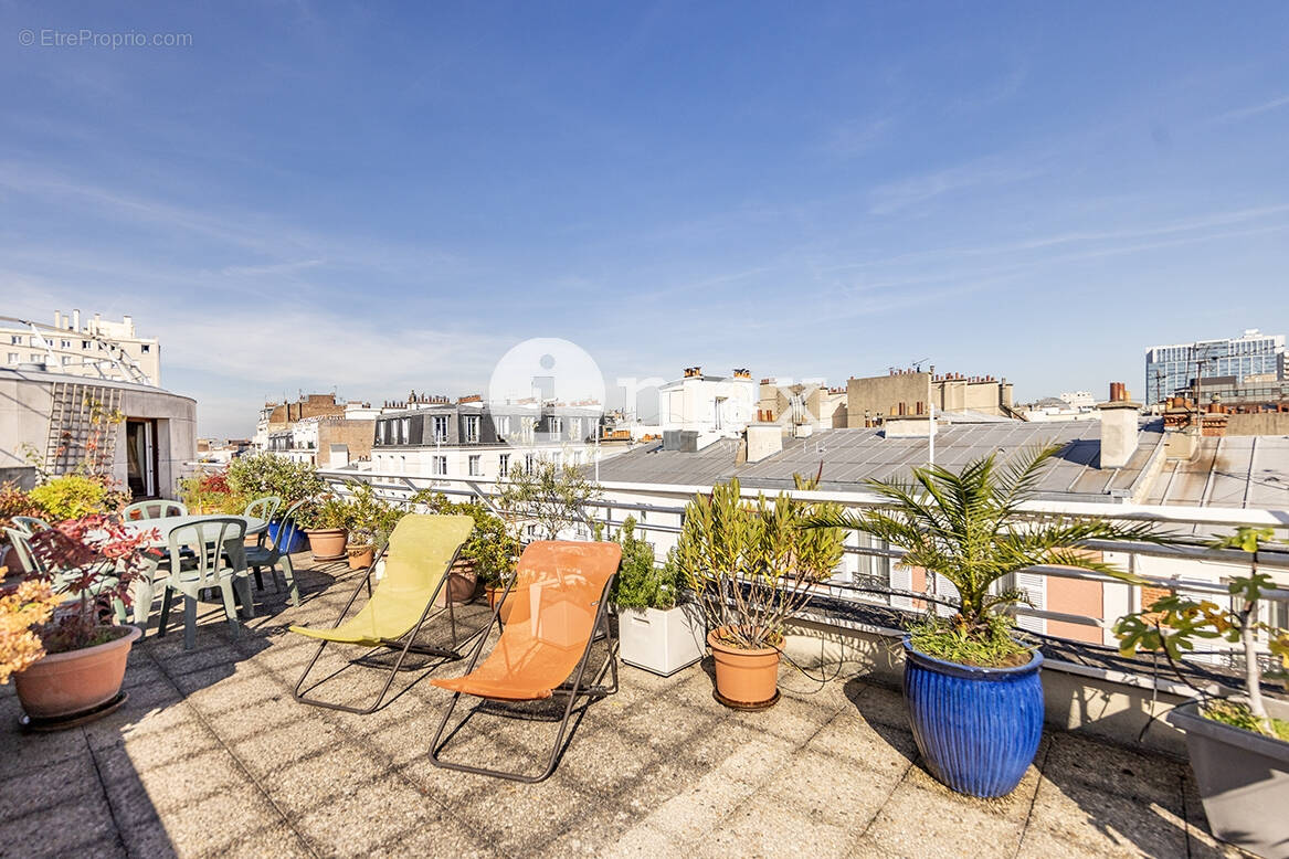 Appartement à LEVALLOIS-PERRET