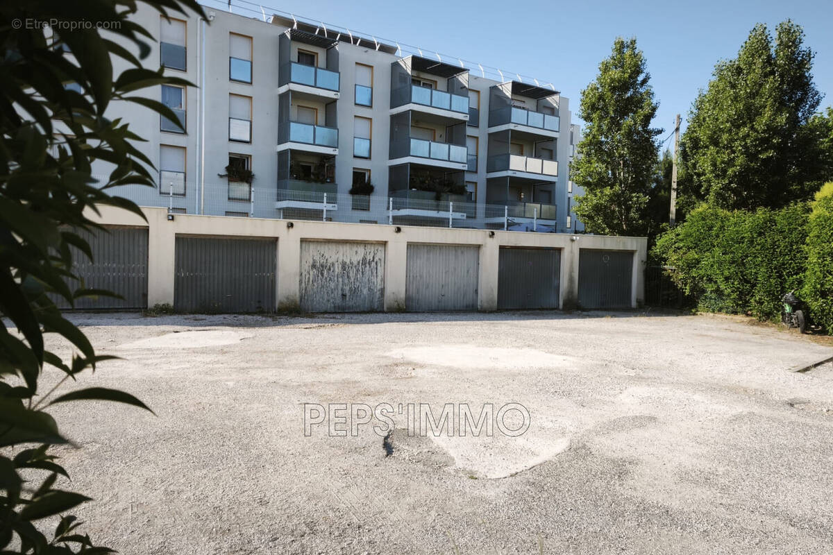 Parking à MARTIGUES
