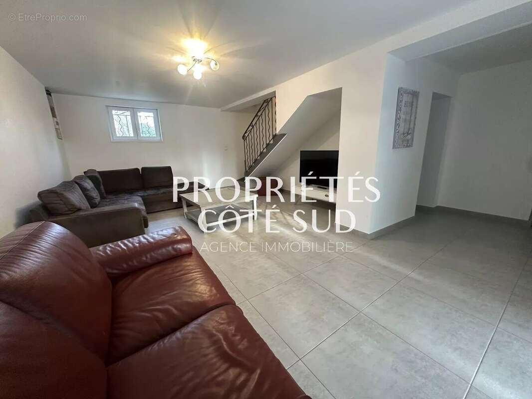 Maison à MONTFAUCON