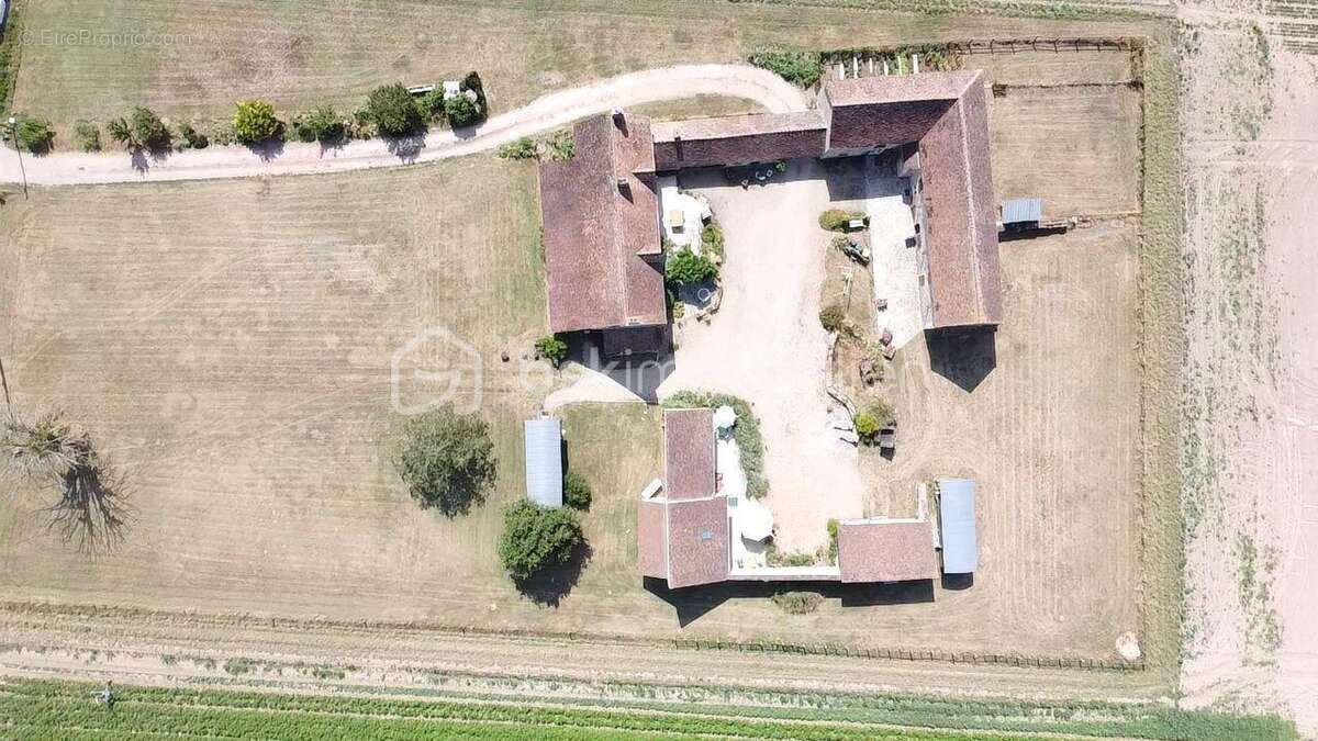 Propriété d'exception de 240m² 8 pièces - photo 29