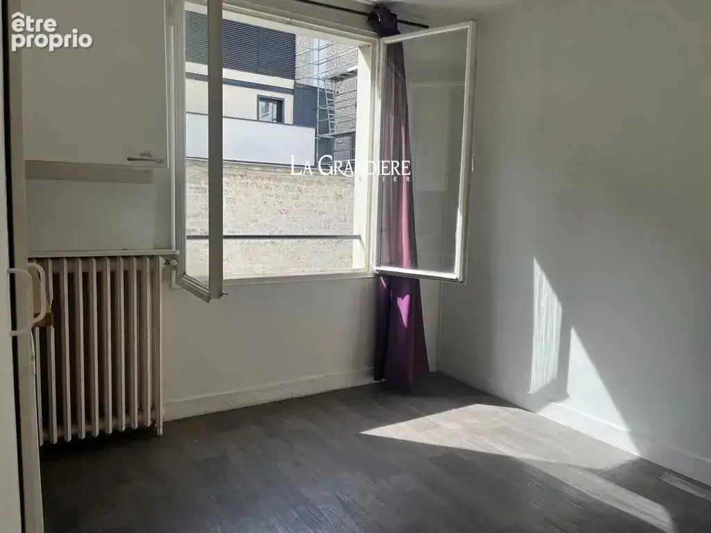 Paris 16 - Chaillot - 4ème étage - Chambre - 11 m2 - photo 3