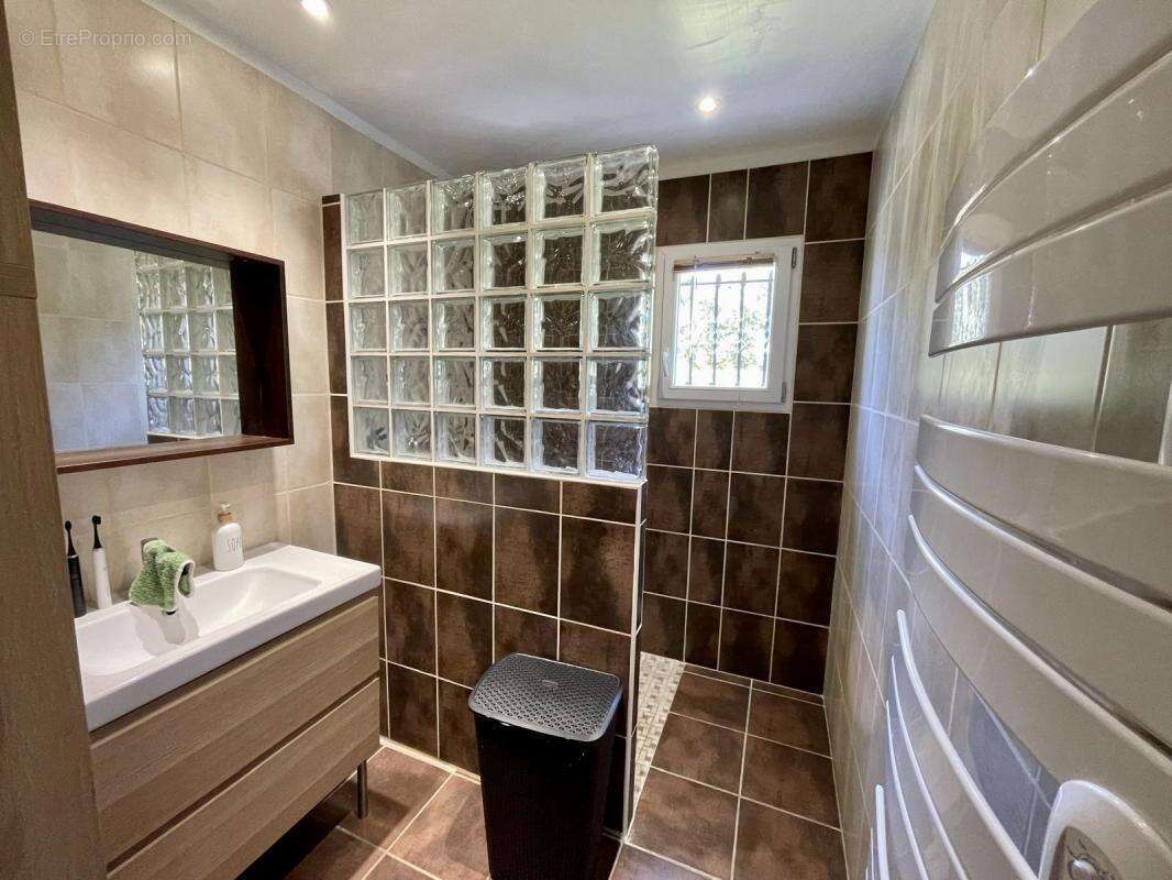 QUISSAC : Villa T6 de 133m² sur terrain paysager de 1166m² - photo 11