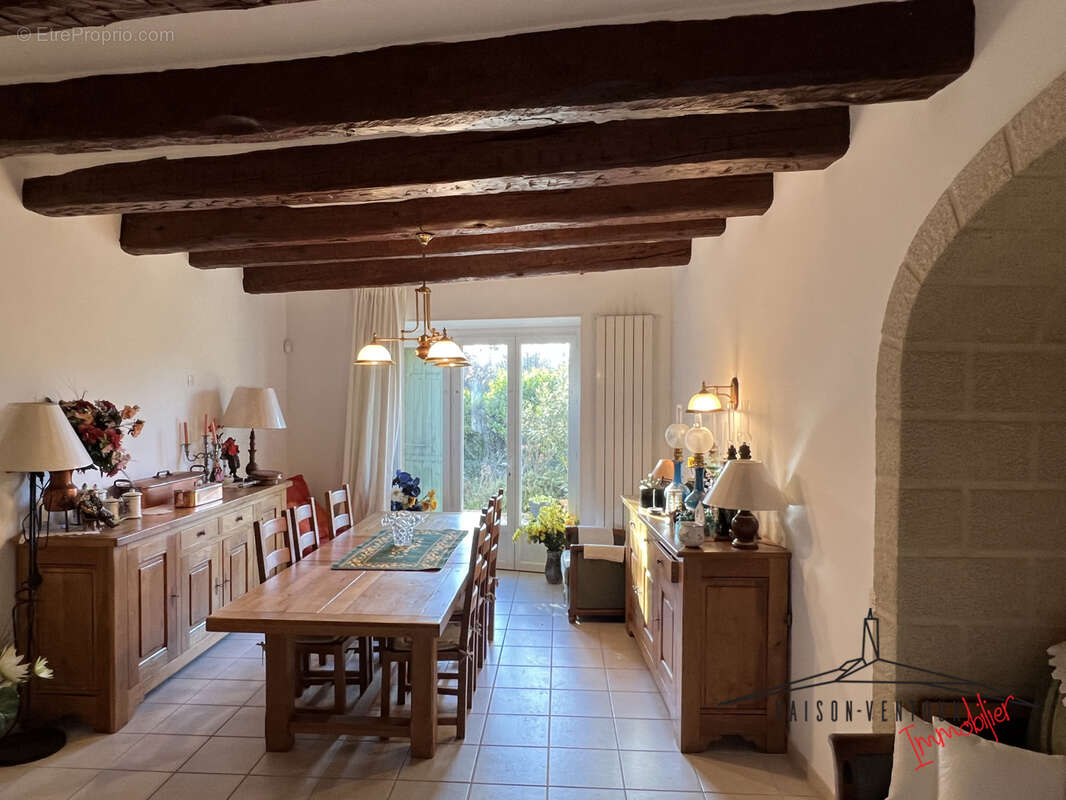 Maison à TRAVAILLAN