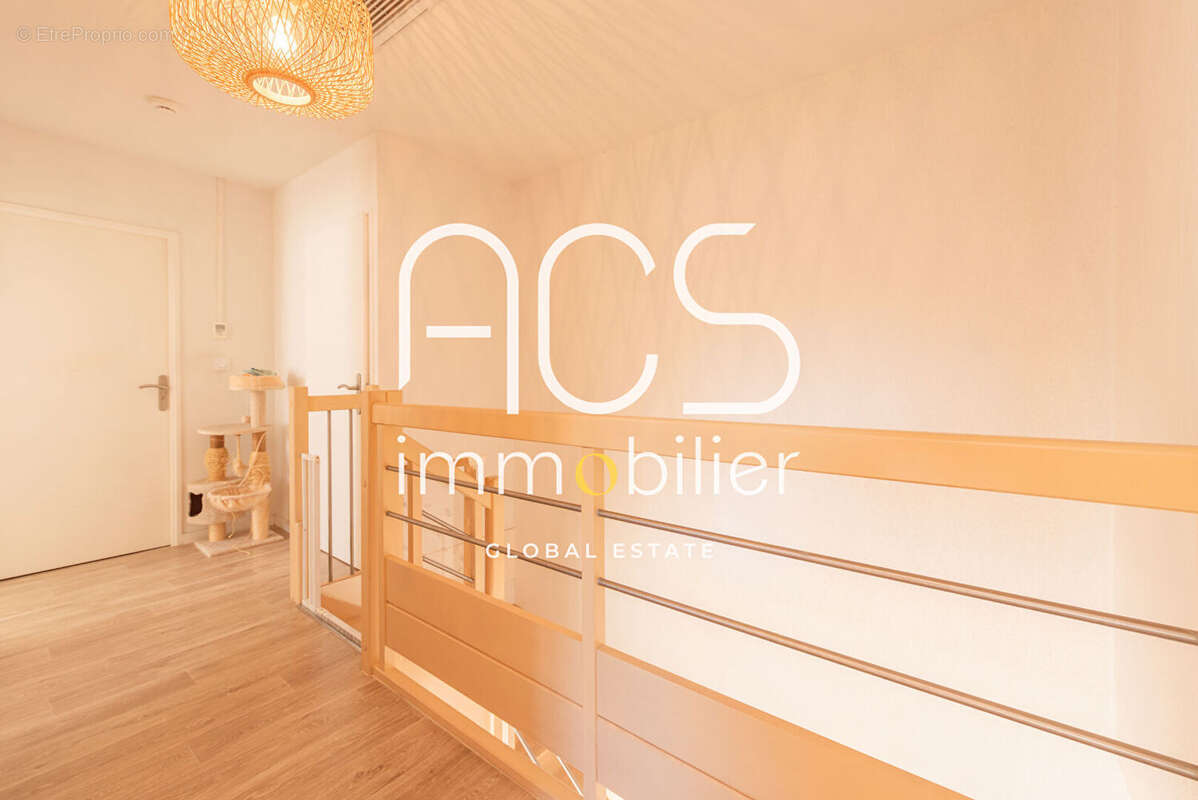 Maison à CHATEAUNEUF-LES-MARTIGUES