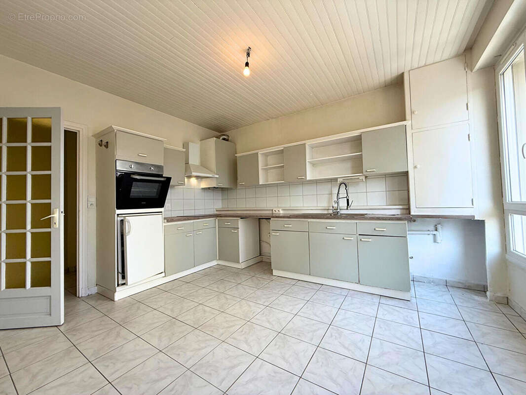 Lorient centre-ville - appartement 110 m² - 3 chambres - exposition sud - photo 3