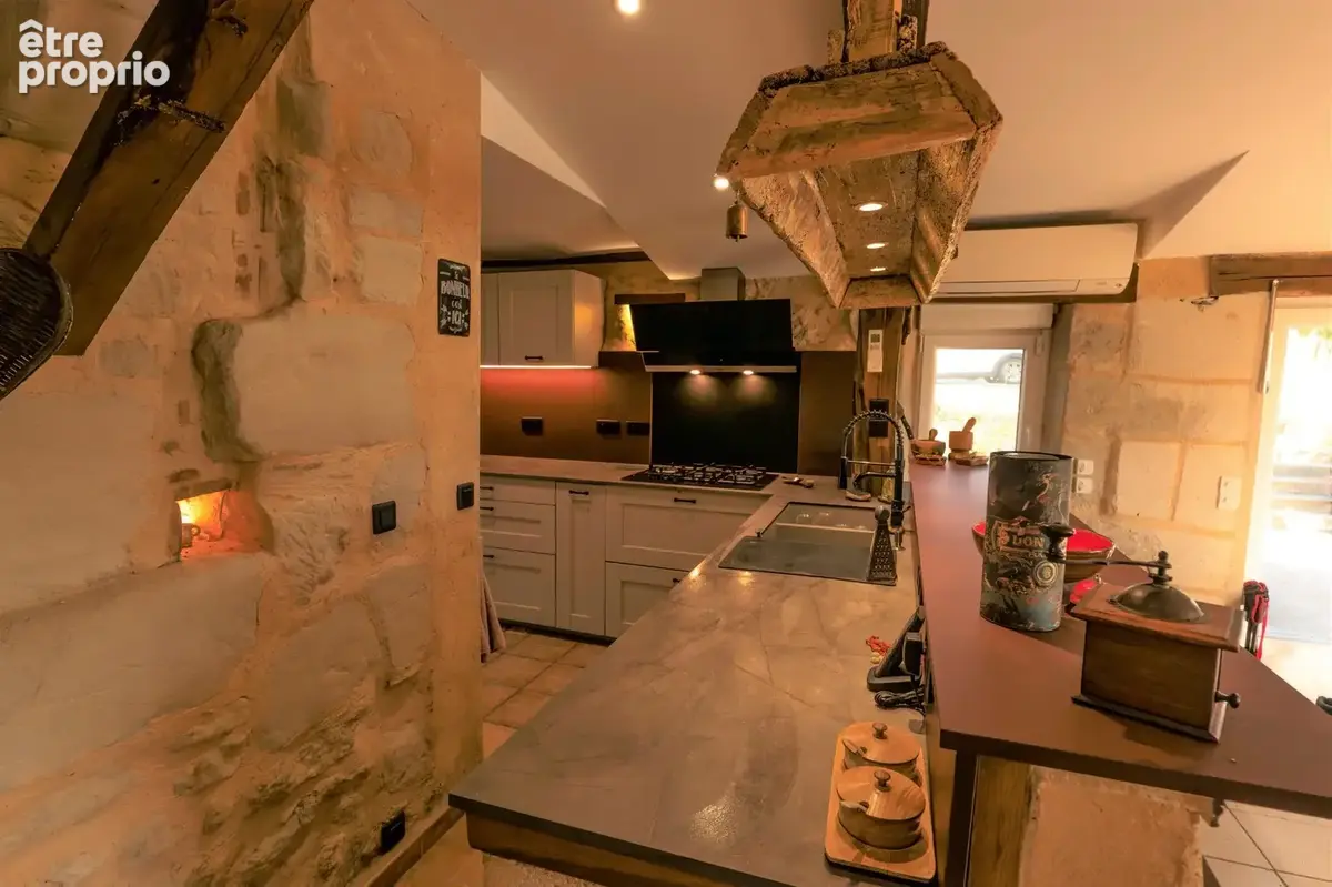 Belle Maison de caractère en pierre avec piscine et terrain de 7.5 ha - Proche de Castillonnès (47) - photo 8