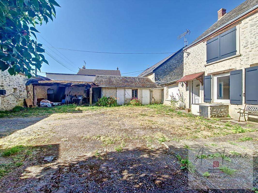 Maison à MEREVILLE