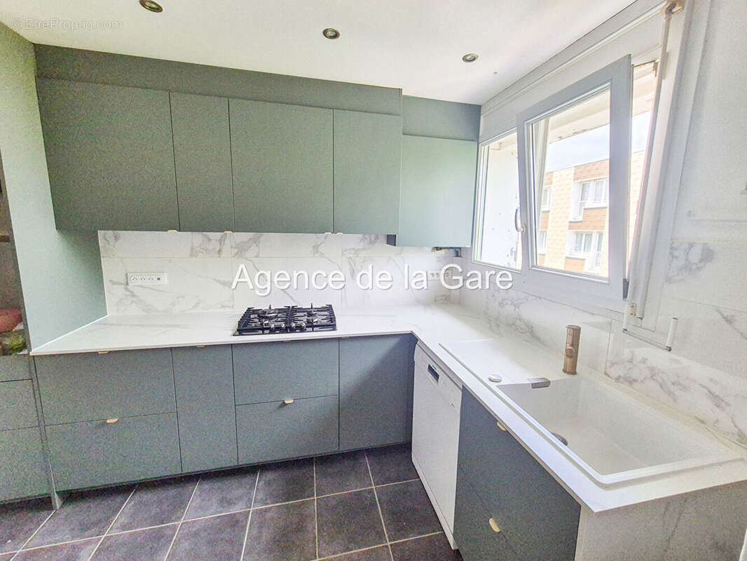 Appartement à HOUILLES