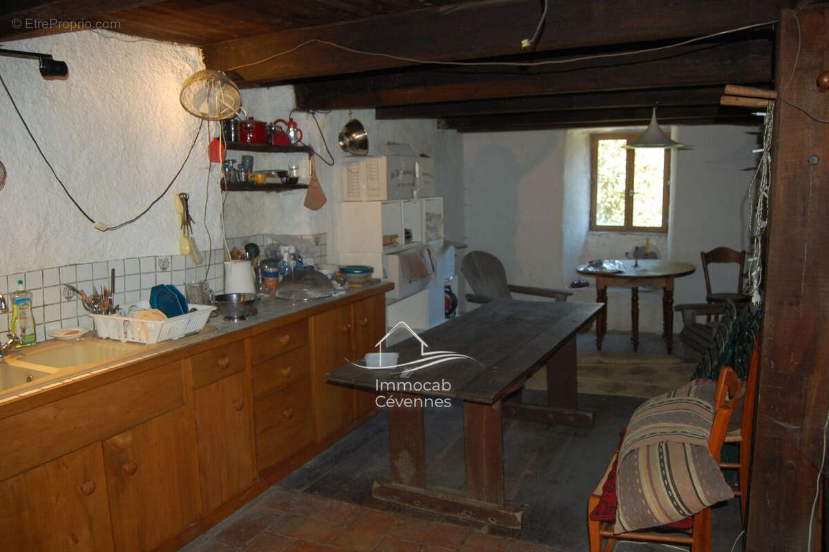 Maison à LE COLLET-DE-DEZE