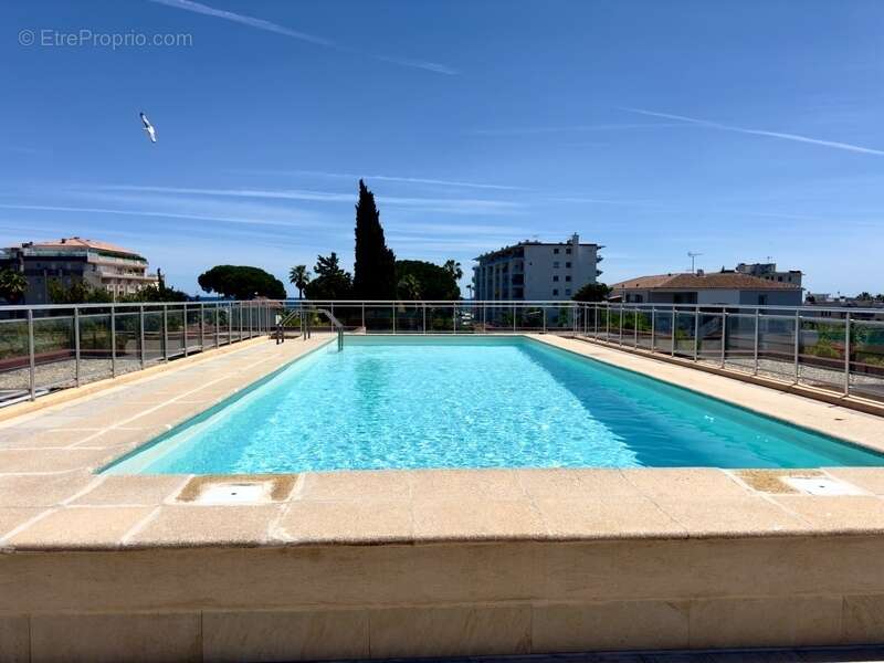 Appartement à VALLAURIS