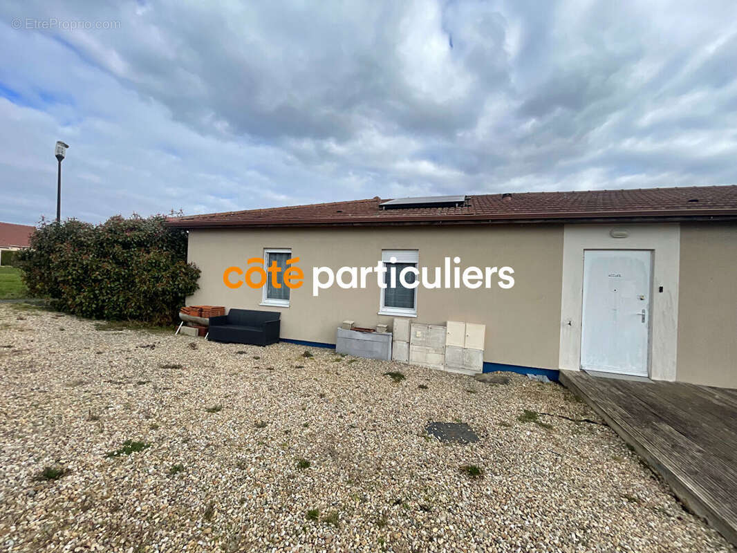 Maison à LE CHATELET