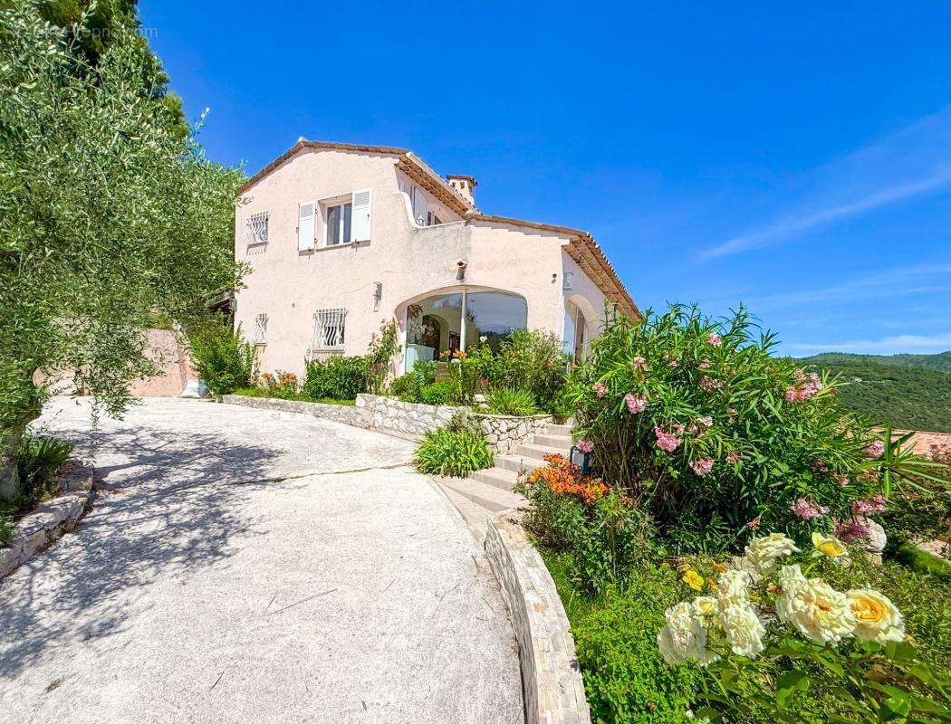 Maison à TOURRETTE-LEVENS