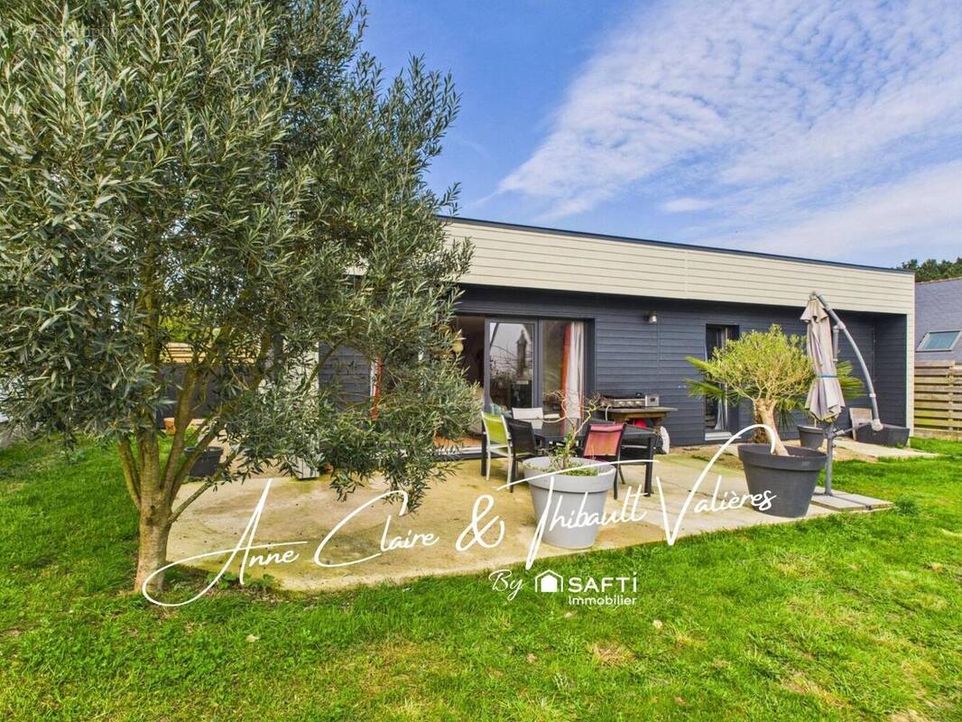 Photo 1 - Maison à SAINT-MARTIN-DES-CHAMPS