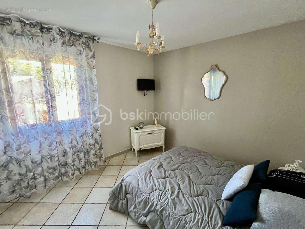 Maison très bien entretenue de 142 m², située au cœur d’un quartier résidentiel paisible - photo 7