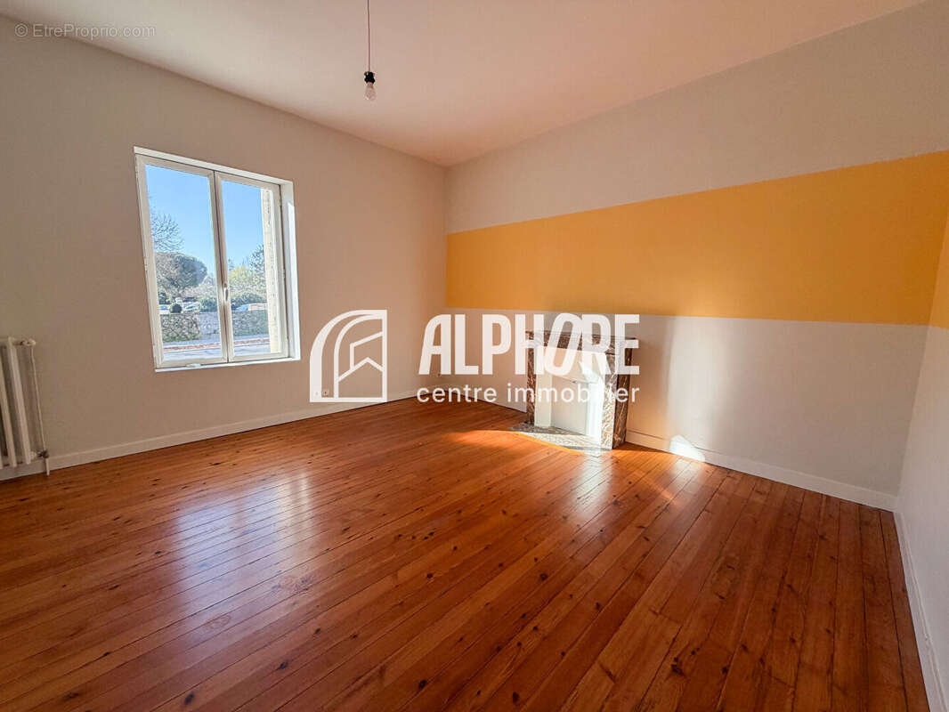 Maison à LA CHAPELLE-ACHARD