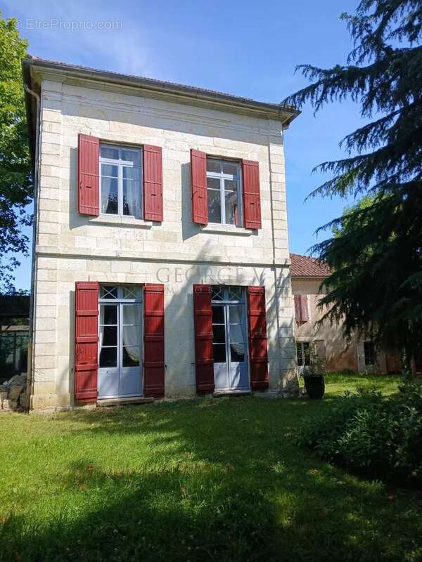 Maison à BEAUCAIRE