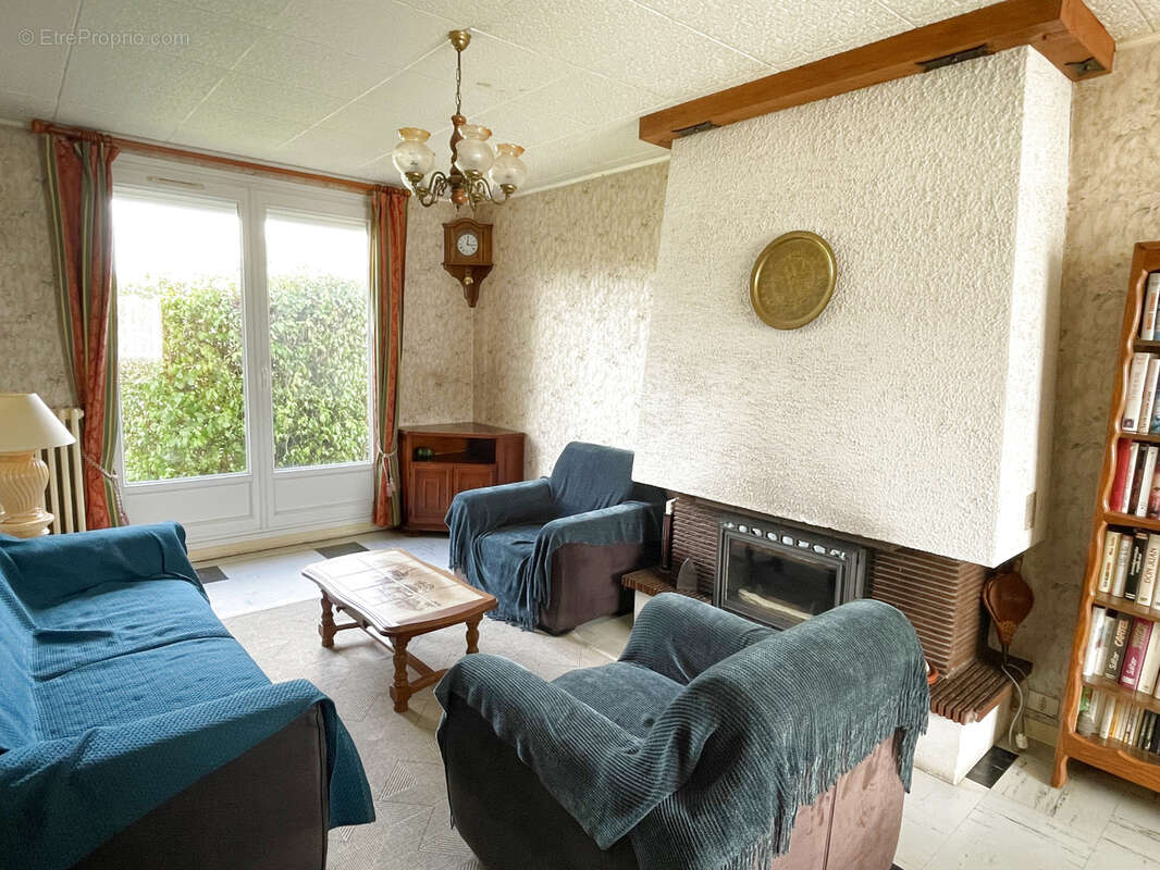 Maison à COURVILLE-SUR-EURE