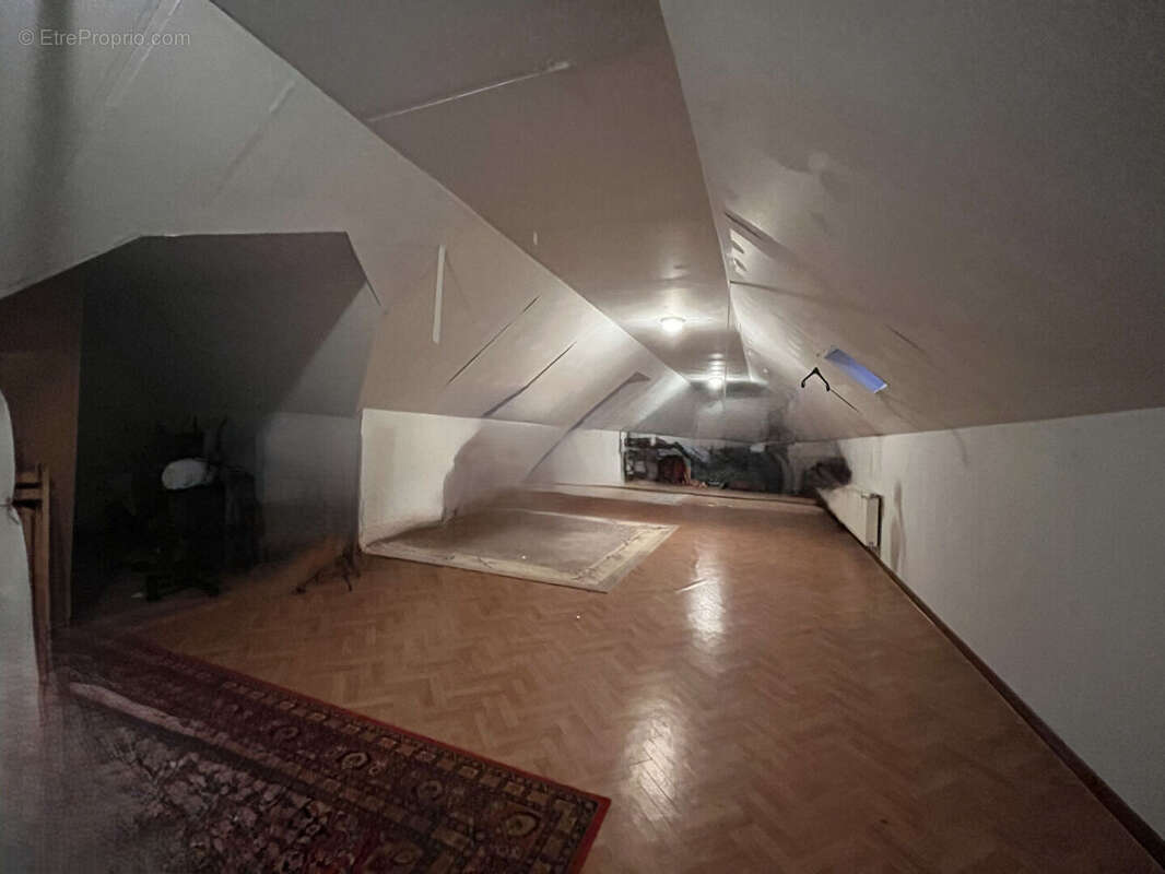 Maison à MEHUN-SUR-YEVRE