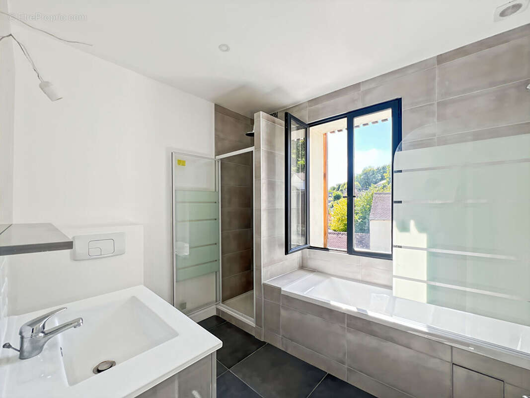 Maison à MANTES-LA-VILLE