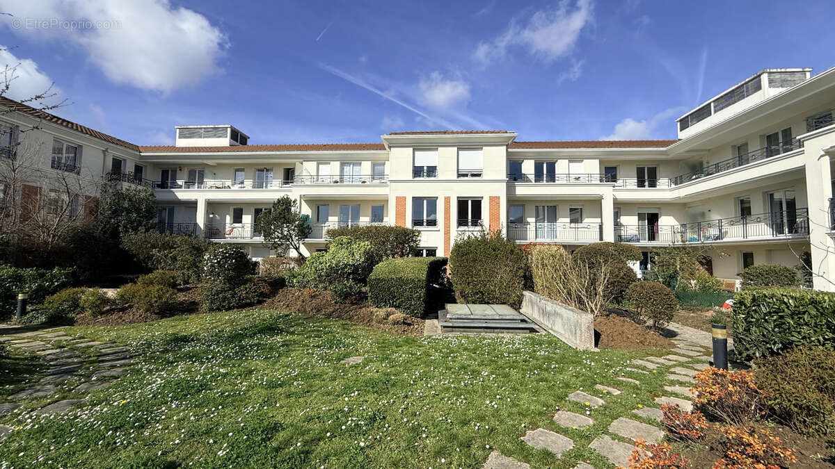 Appartement à ELANCOURT