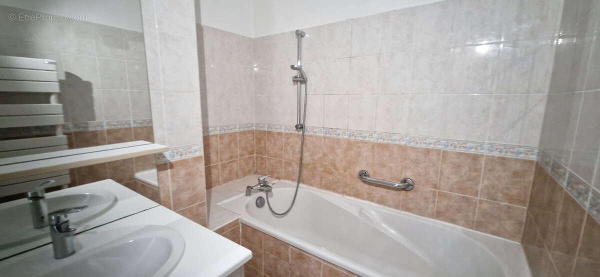 Appartement à VIZILLE