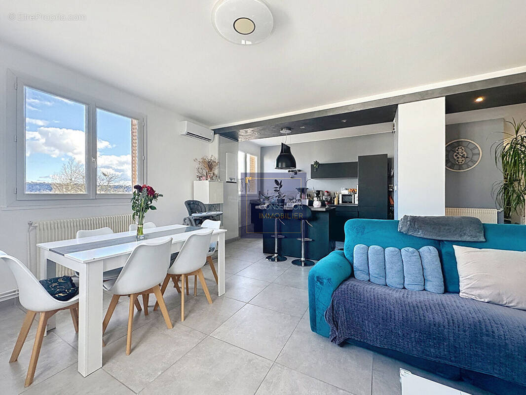 Appartement à VERNAISON