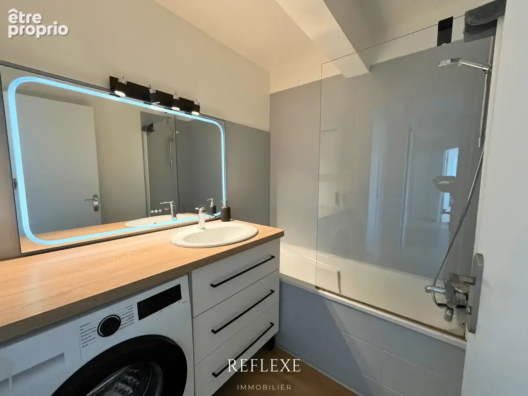 Appartement T4 rénové 80 m2 avec cave et garage - Résidence prisée Le Colysée - Besançon - photo 9